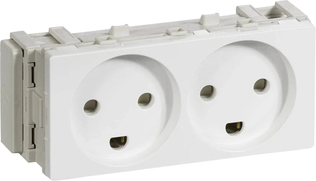 LK FUGA dobbelt stikkontakt med jord – 2-pol, hvid – til kanalmontering - Sikshop