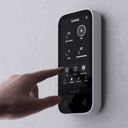 Ajax KeyPad TouchScreen Jeweller Hvid – Trådløst Touch-Betjeningspanel med Kontaktløs Autorisation - Sikshop