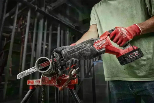 Milwaukee M18 FUEL Bajonetsav M18 FSZ-0X - Kraftfuld Bajonetsav med Kulfrimotor og HD Box - SIKSHOP