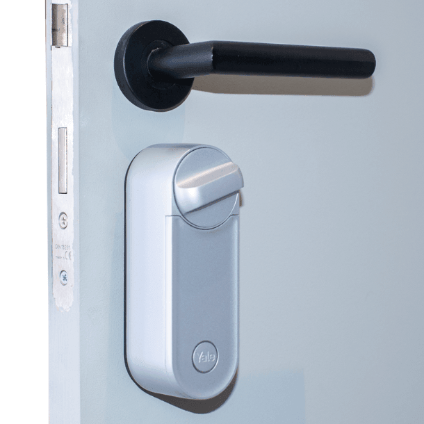 Yale Linus Smart Lock L2 (Nordisk - rund) - Bluetooth & WiFi Smart Lås (Sølv) - SIKSHOP